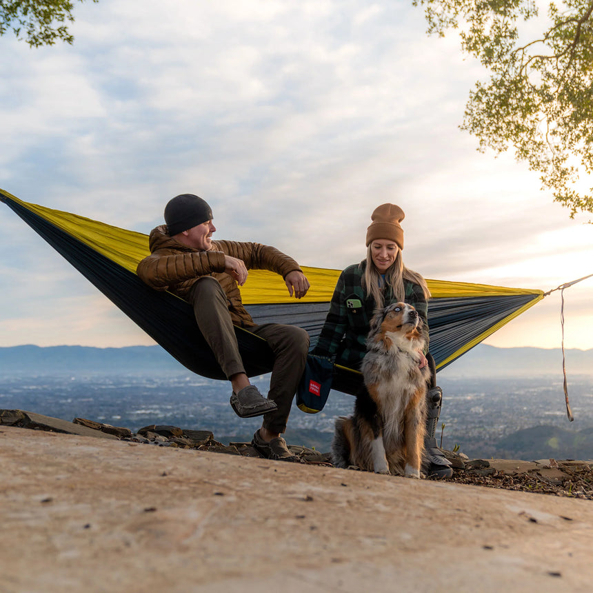 Grand Trunk Double Deluxe Hammock with Straps - Collegiate Navy/Chartreuse