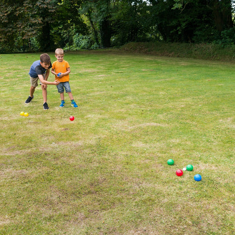 Wilton Bradley Plastic Boules Set